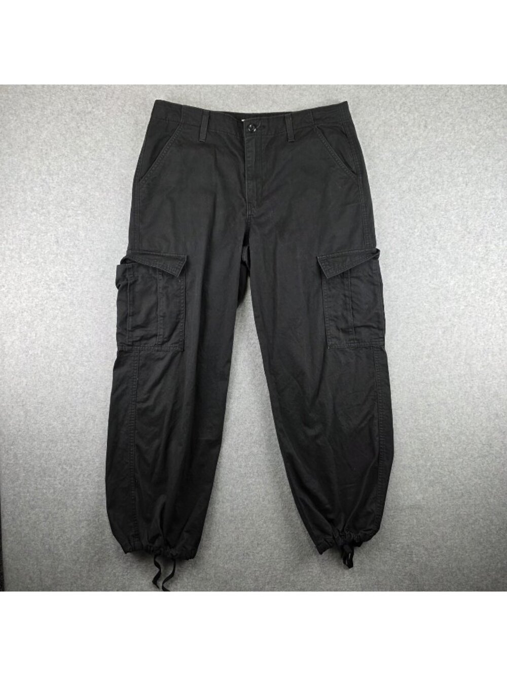 Levi's '94 Baggy Cargo Pants Womens 31x30 Black Relaxed Drawstring Cuffed